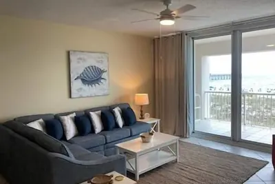 Image de Waterfront Condo with Balcony, Washer/Dryer & Shared Pool