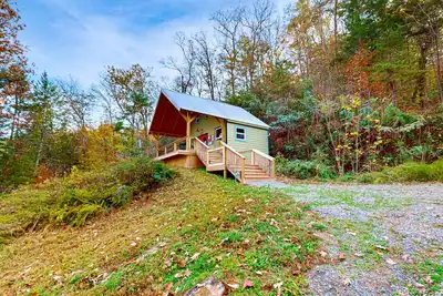 Image de Charming cabin w/ free attraction tickets, fire pit, Wi-Fi, Tv, and lovely views