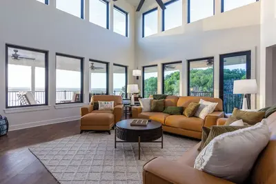 Image de Living on the Ledge!