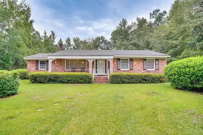 Image de Peaceful Lumberton Home - 7 Mi to Dtwn Riverwalk!