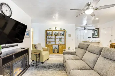 Image de Oceanside Condo w/ Pool & Hot Tub Access!