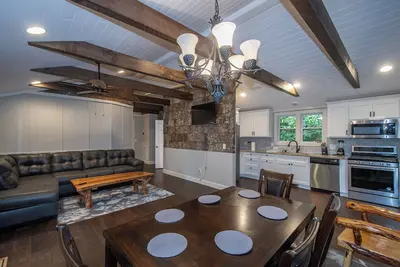 Image de Charming 2-bedroom house with Ac, WiFi in tranquil Highlands