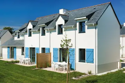 Image de Maisonnette à côté du golf + piscine chauffée