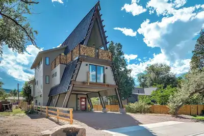 Image de A-Frame Wonders! Hot Tub w Mountain Views!