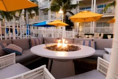 Image de Sleeps 6 | Lux Resort | Pool | Hot Tub | Concierge