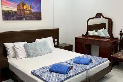 Image de Cozy 1-double bed or twin room in with private entrance Ac, WiFi