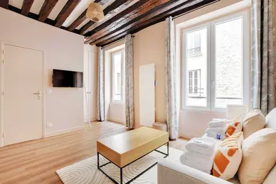 Image de University Special! Mobility Lease: Rue Notre Dame De Nazareth