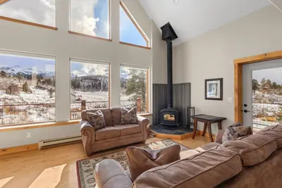 Image de New Listing! Sneffels Retreat - Tranquil Getaway - Direct Views of Sneffels!