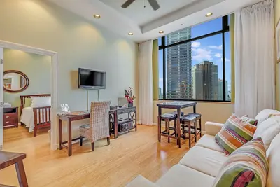 Image de City View w/A/C & Free Parking - Palms at Waikiki