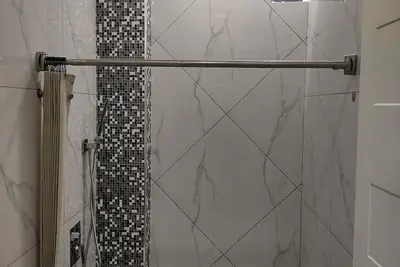 Image de New Furn 1 Br/1 Bath/Kitchen, Manila-Univ Belt, Ac, Hot water, Wifi, Netflix -u2