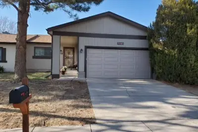 Image de Charming 2-bedroom townhome with WiFi and Ac in lovely Colorado Springs