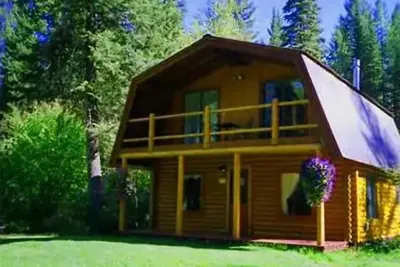 Image de The Happy Elk 8. 4 ni. to Glacier Park No /Tax. Beautifull cabin, medow with view