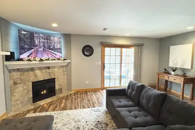 Image de Charming woodland villa located in a secured resort across from Starved Rock