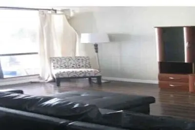 Image de 1bdrm-Fully Furnished Utilities Incl-McCaul&Dundas