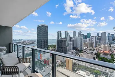 Image de High-Rise Condo w/ City Views • Downtown Miami
