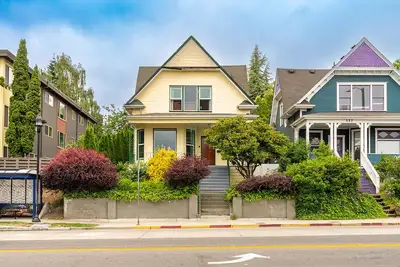 Image de Charming Capitol Hill Craftsman