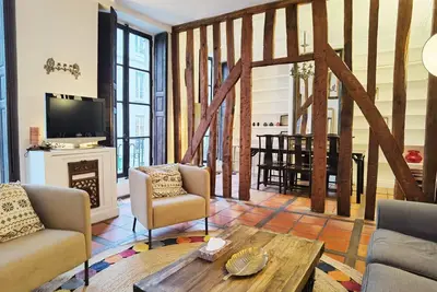 Image de Le Marais style  Apt with 3 bdrs 3 mns République