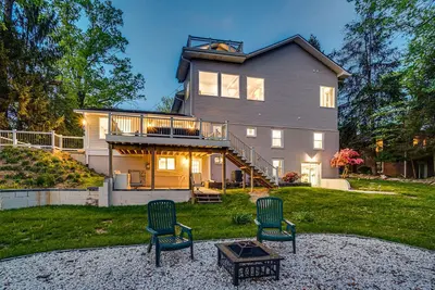 Image de Dmv Unique Lakeside Luxury Retreat