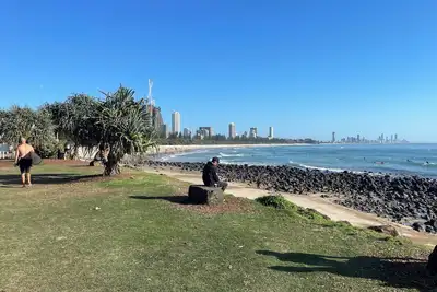 Image de Brand-new 2024 luxury 3-bedroom apartment in Burleigh on First Avenue