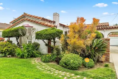 Image de The Artist's House- A two-bedroom, newly remodeled Spanish Stucco in Inglewood
