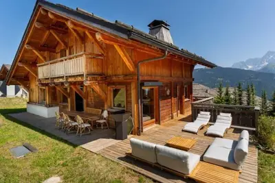 Image de Chalet sur les pistes aux Communailles - vue Mont Blanc
