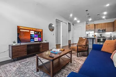 Image de Luxurious New Unit|2Bd2Ba|Pool, Golf Sim