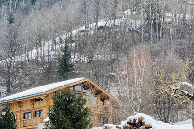 Image de Luxury ski/mountain chalet in The French Alps. Stunning in Winter and Summer!