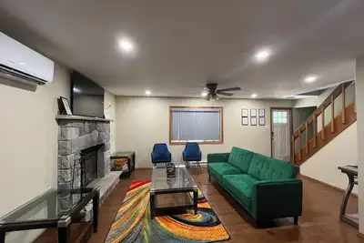 Image de Cozy 4-bedroom chalet with Private Sauna in Pocono Mtns minutes from attractions