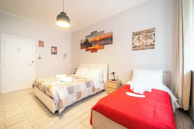 Image de Apartment 1 min from central station, with Netflix & bus to Etna