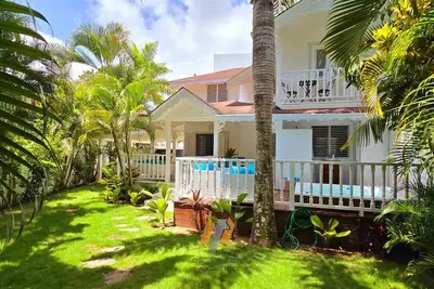 Image de Charmante villa jumelée - 2ch A/C / 400m plage / jacuzzi prive / Piscine commune