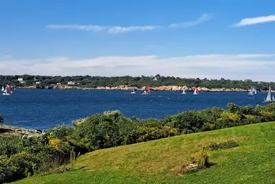 Image de Labor Day Weekend - Newport Condo with Breathtaking Views of Narragansett Bay