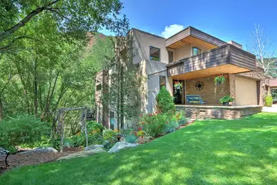 Image de Comfortable Contemporary Home on the River!