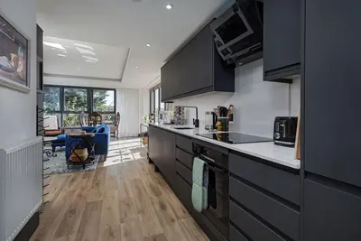 Image de Luxury 2br Penthouse Retreat with Huge Deck