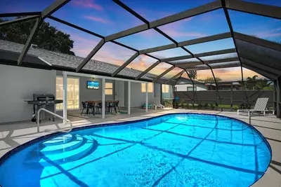 Image de Tropical Family Escape with Pool, Arcade Games and Outdoor Lounge