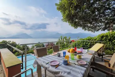 Image de 4½-room semi-detached house with pool and air conditioning