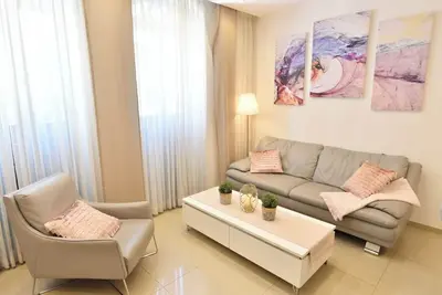 Image de The Himalaya: 4 Bedrooms\/3 Bathrooms Vacation Rental in City Center