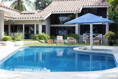 Image de Gorgeous 5 bedroom Villa with Beach front and Private Pool