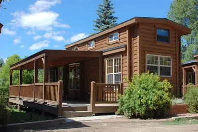 Image de Modern \"Tiny Home\" Style Cabin on Taylor River with Private Fishing Access