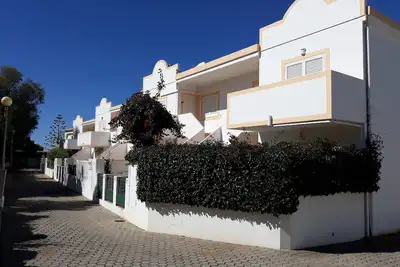 Image de Apartment in condominium with pool and garden, 5 minutes from the beaches.