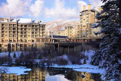 Image de Ski In Ski Out Studio at the Awesome Westin Riverfront