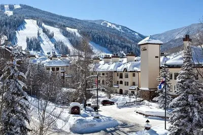 Image de Comfortable 2br ski in/ski out condo in Bc Village with resort amenities!