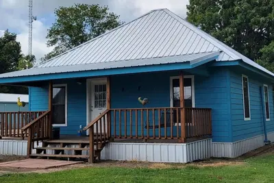 Image de Peaceful cabin in orchard with Lake Chicot views!
