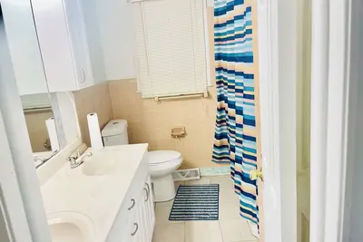 Image de Central longterm hostel room 2 in fabulous Greensboro with WiFi, Ac