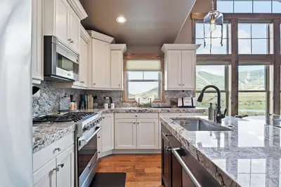 Image de Luxury Condo, Minutes to Deer Valley Gondola, Perfect for your ski vacation! Great Views