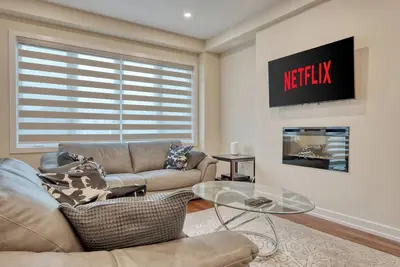 Image de New 4 Beds & 3 Baths with Parking at Haldimand Ontario