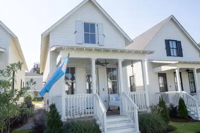 Image de Available Ga State Charming new construction 2-bedroom The Lamar.