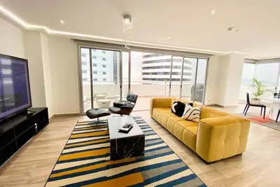 Image de Elegant, charming and spacious apartment with huge balcony @ Puerto Santana