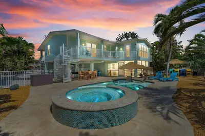 Image de Rest A Shore Waterfront Home, Brand New Private Pool