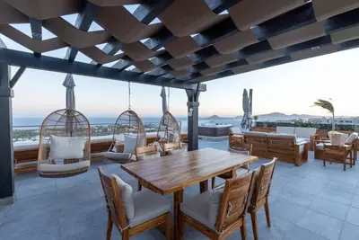 Image de Cabo Luxury Penthouse Condo + Jacuzzi Rooftop