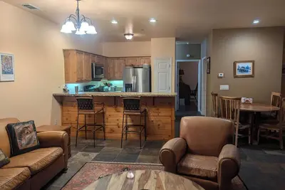 Image de Quiet two bedroom condo minutes from downtown Truckee